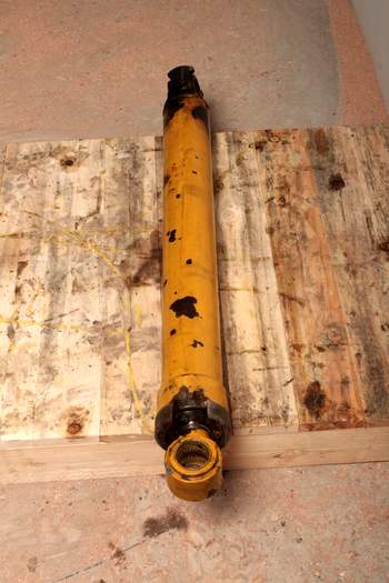 salg af Hydrema 906 D  Hydraulic Cylinder