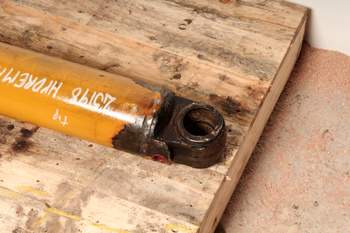 salg af Hydrema 906 D  Hydraulic Cylinder