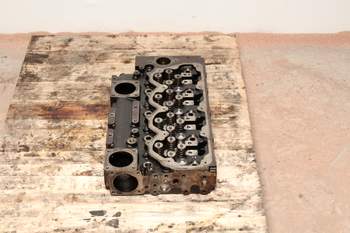 salg af Hydrema 906 D  Cylinder head