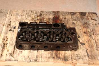 salg af Hydrema 906 D  Cylinder head