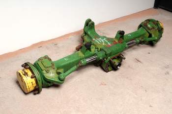 salg af John Deere 6420  Disassembled front axle