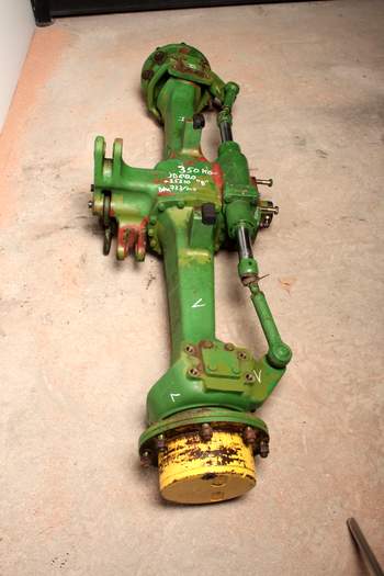 salg af Adskilt Foraksel John Deere 6420