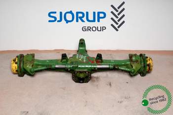 John Deere 6420  Disassembled front axle