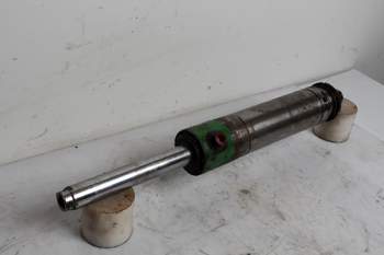 salg af John Deere 6620  Front axle steering cylinder