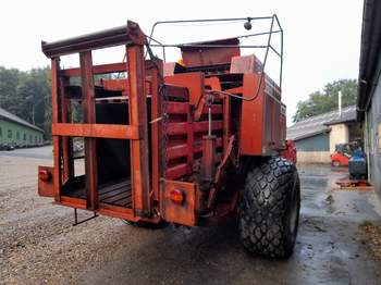 salg af Hesston 4900  Baler