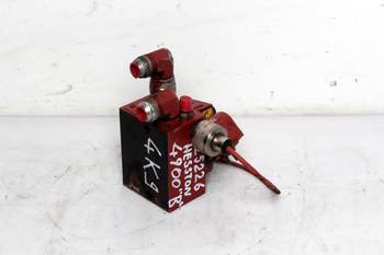 salg af Hesston 4900  Hydraulic valve