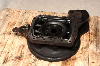 salg af Valtra T 140 RIGHT Brake housing, Rear Transmission