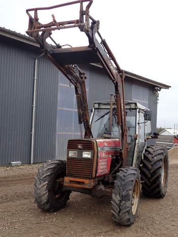 salg af Massey Ferguson 390 tractor