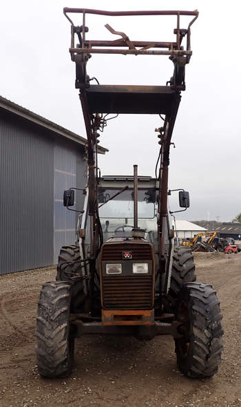 salg af Massey Ferguson 390 traktor