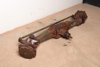salg af New Holland 4835  Disassembled front axle