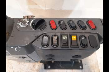 salg af Joystick Komatsu PW148-8