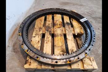 salg af Komatsu PW148-8  Slewing Ring