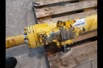 salg af Stikcylinder Komatsu PW148-8