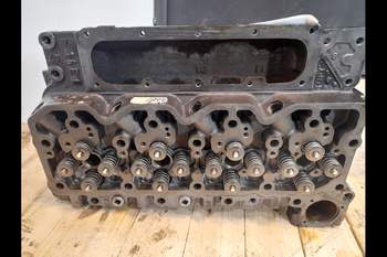 salg af Komatsu PW148-8  Cylinder head