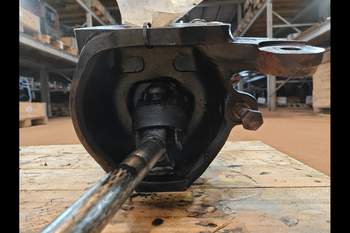 salg af Endandtrieb Vorderachse Case 4230 RECHT