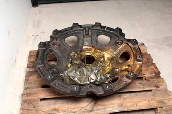 salg af John Deere 8400R LEFT Rear wheelhub (Amercian type)