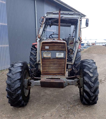 salg af Massey Ferguson 375 tractor