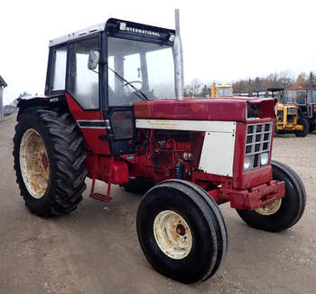 salg af Case 1055 traktor