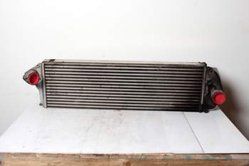 salg af John Deere 8R 310  Intercooler