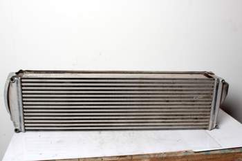 salg af John Deere 8R 310  Intercooler