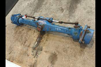 salg af Foraksel New Holland 7840
