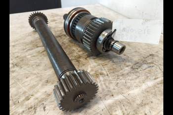 salg af Getriebe Teile New Holland 7840 