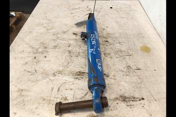 salg af Liftcylinder New Holland 7840