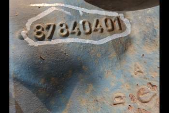 salg af Motor New Holland 7840