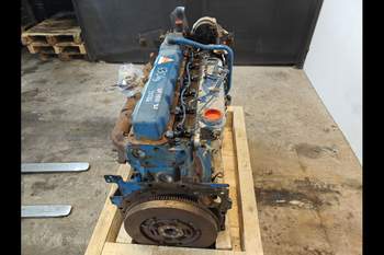 salg af Motor New Holland 7840
