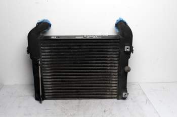 salg af Intercooler Case Puma 240 