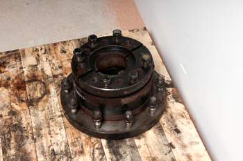 salg af Massey Ferguson 8280 LEFT Rear wheelhub (Amercian type)