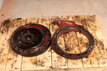 salg af Massey Ferguson 8280 LEFT Brake housing, Rear Transmission