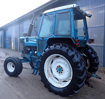 salg af Ford 6710 traktor