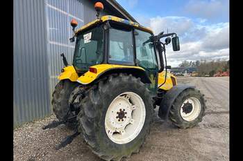 salg af New Holland TL100A traktor