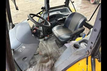 salg af New Holland TL100A tractor