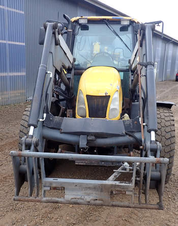 salg af New Holland TL100A tractor