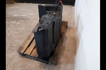 salg af Dieseltank Case Farmall 115A