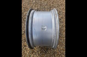 salg af Case Farmall 115A LEFT Front Rim