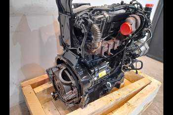 salg af Case Farmall 115A  Engine