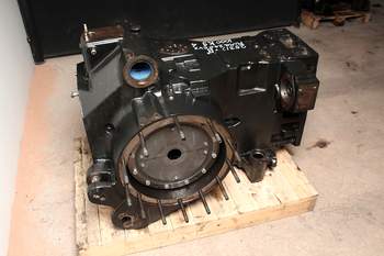 salg af Baktransmission Case Puma 240 