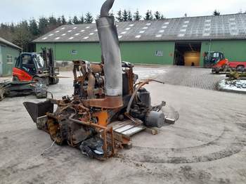 salg af Valtra S374 traktor
