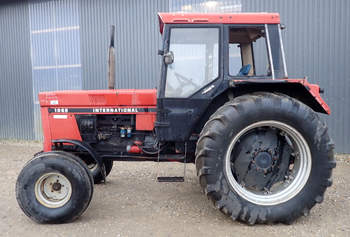 salg af Case 1055 traktor