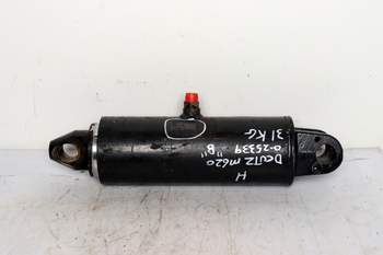 salg af Deutz-Fahr Agrotron M620 RIGHT Lift Cylinder