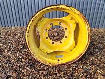 salg af John Deere 3650 RIGHT Front Rim