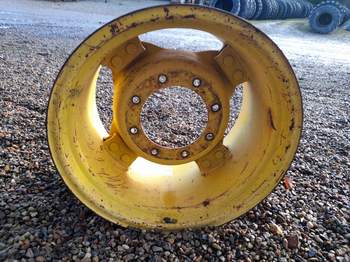 salg af John Deere 3650 RIGHT Front Rim