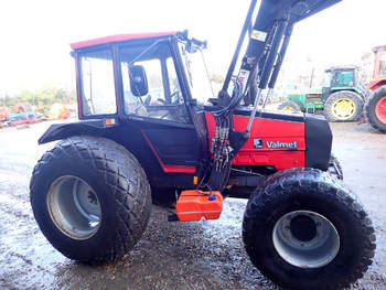 salg af Valtra 355 traktor