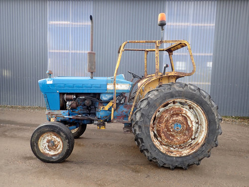 salg af Ford 5000 traktor