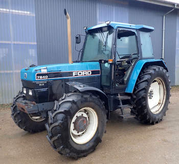Ford 7840 tractor