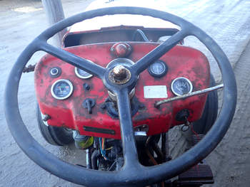 salg af Massey Ferguson 135 tractor