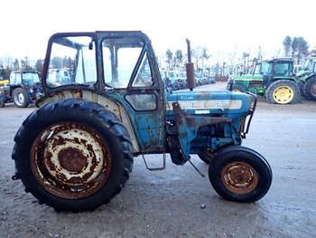 salg af Ford 4000 traktor